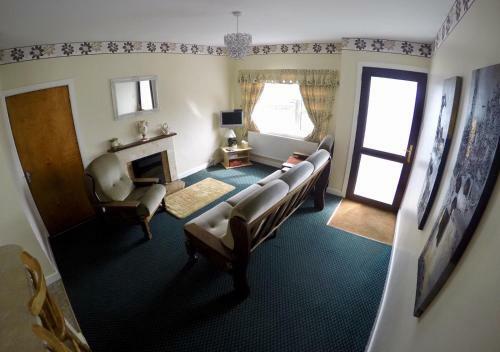 Cosy Keel Cottage