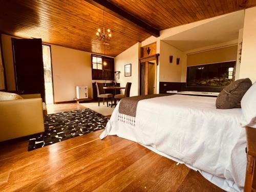 Hotel Sonho Real Su�tes