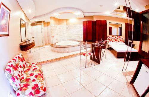 Hotel Frenesi Motel Rondon