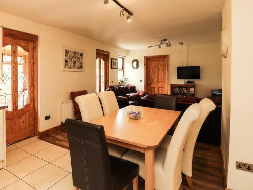 Gleston Cottage