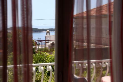 Hostal Tanya-apartments And Rooms