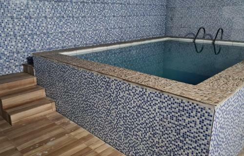 Casa Com Piscina No Bessa
