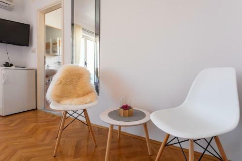 Hostal Apartments Jakic 1