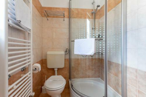 Hostal Apartments Jakic 1