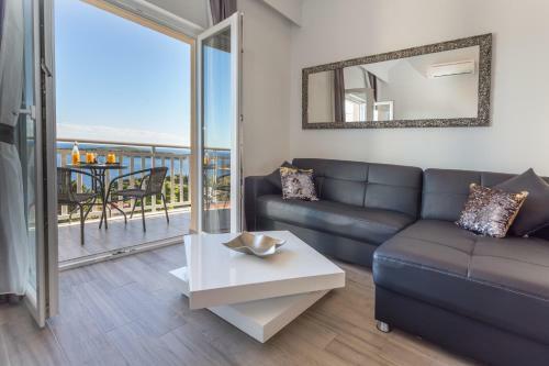 Hvar Sunrise Haven Apartments