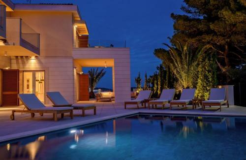 Luxury Villa Hvar Deluxe Palace 2 With Pool At The Beach