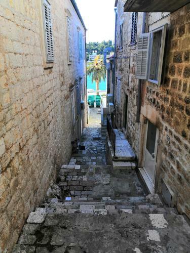 Hvar Central Apartment