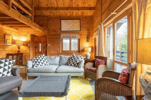 Rock Lodge