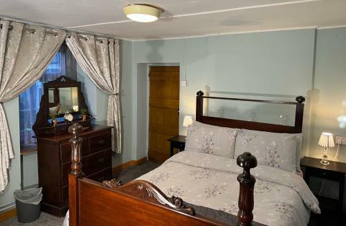 Nore View House
