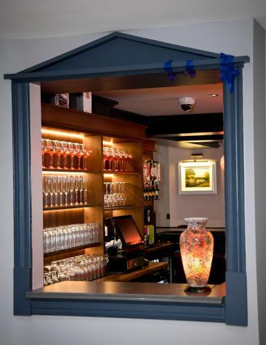 Bed & Breakfast The Leitrim Inn And Blueway Lodge