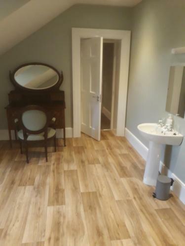 Hostal Clone Manor Farm Guesthouse