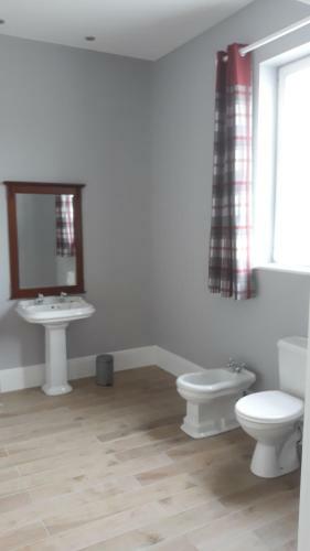 Hostal Clone Manor Farm Guesthouse