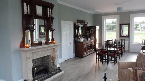 Hostal Clone Manor Farm Guesthouse