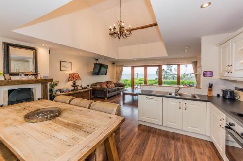 Ardkilly Ridge, Kinsale Town,sleeps 8