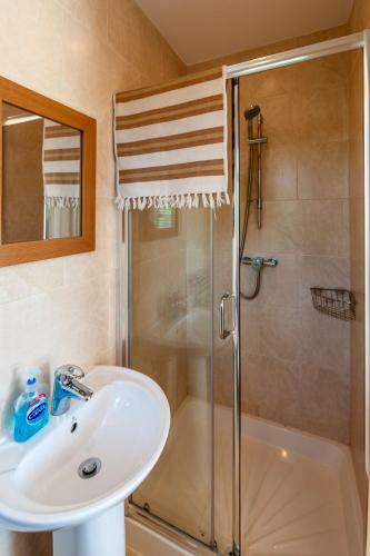 Ardkilly Ridge, Kinsale Town,sleeps 8