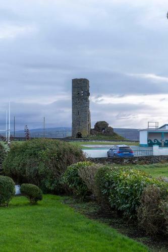 Castle View No 1