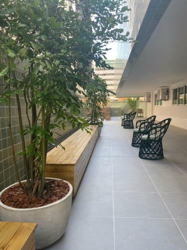 Nov�ssimo Apartamento C/ Varanda A 300 M Da Praia
