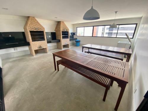 Apartamento Quarto/sala A Uma Quadra Da Praia, Com Vista Mar!