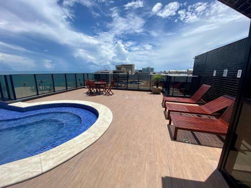 Apartamento Quarto/sala A Uma Quadra Da Praia, Com Vista Mar!