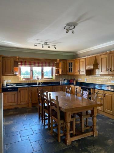 Gallagh Guest House Self Catering H18r252 Eircode