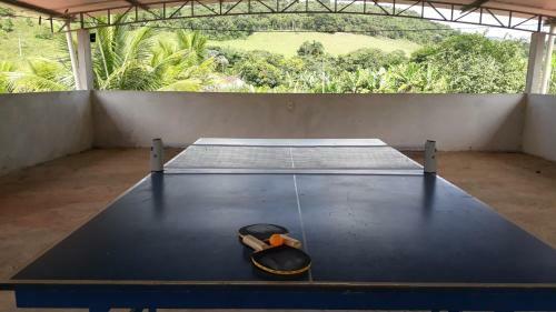 Casa Com Piscina E Lago De Peixe!