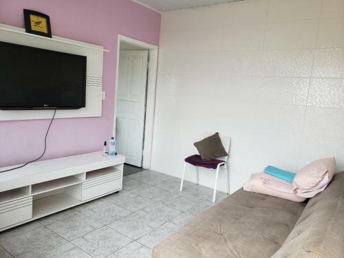 Ed�cula Completa Com Piscina