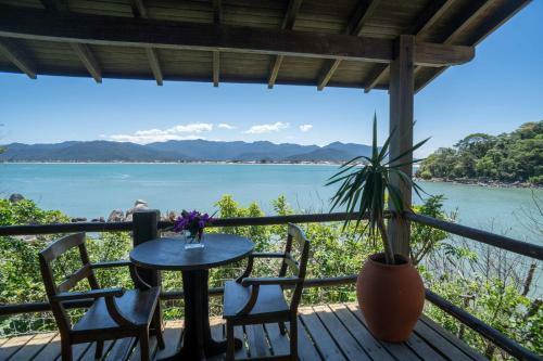 Hostal Ilha Do Papagaio Adventures
