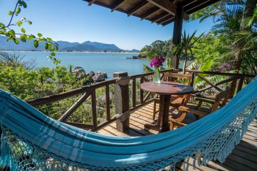 Hostal Ilha Do Papagaio Adventures