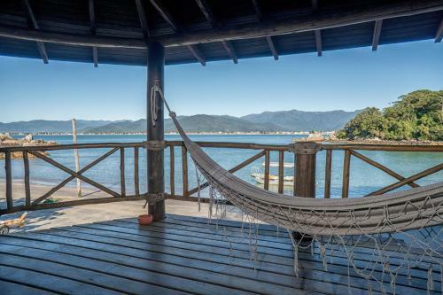 Hostal Ilha Do Papagaio Adventures