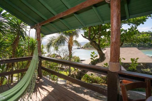 Hostal Ilha Do Papagaio Adventures