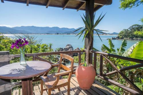 Hostal Ilha Do Papagaio Adventures