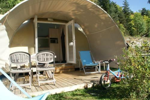 Camping Du Pont De Braye