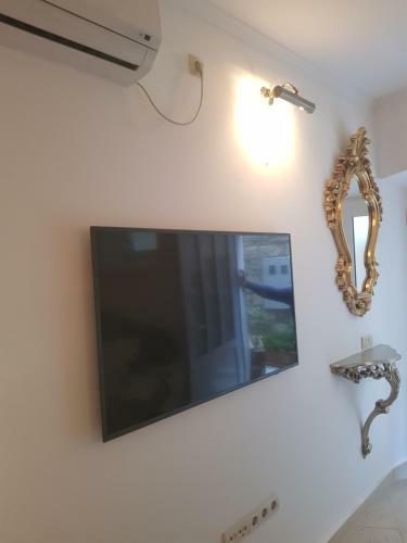 Marco's Two Storey Main Door 1 Bedroom Duplex Apartment