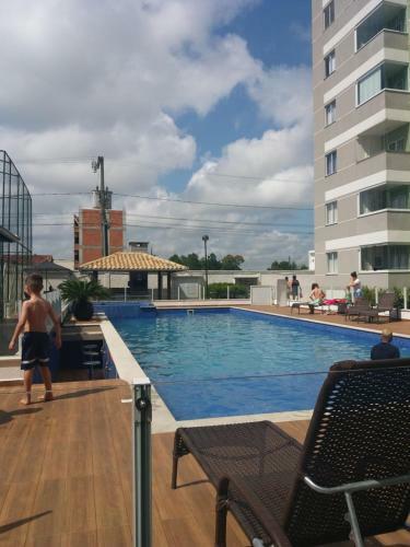 Apartamento Apto Pi�arras Com Piscina