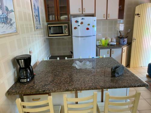 Casa de Frente Pro Mar Com 4 Su�tes Baln. Pi�arras