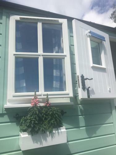 Atlantic Way Shepherd Hut