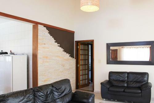 P002 - Casa Com 3 Dormit�rios Piscina E Churrasqueira