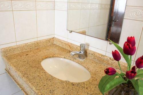 P002 - Casa Com 3 Dormit�rios Piscina E Churrasqueira
