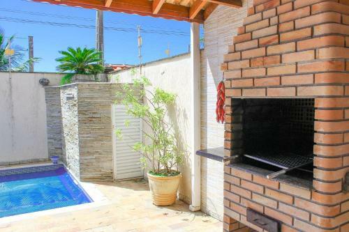 P002 - Casa Com 3 Dormit�rios Piscina E Churrasqueira