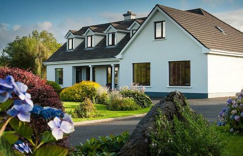 Crossriver Bed And Breakfast
