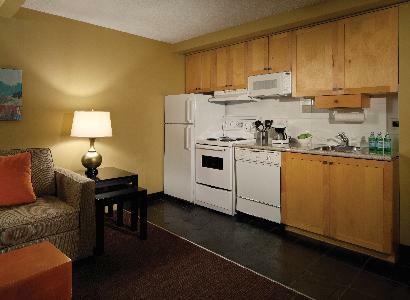 Hotel Whistler Village Inn & Suites