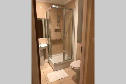 2 Bedroom Spacious And New City Centre Apartment
