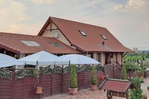 Hostal Barackos Wellness Villa F�t