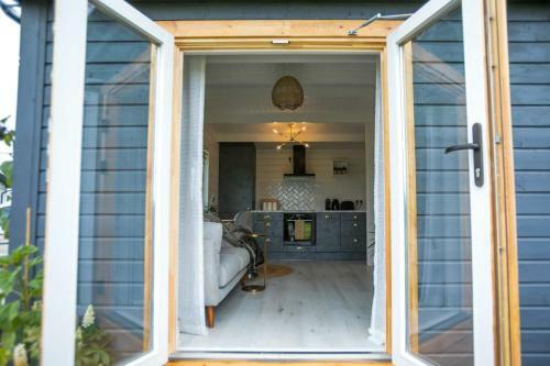 The Paddocks Cabin - Stylish, Cozy & Private
