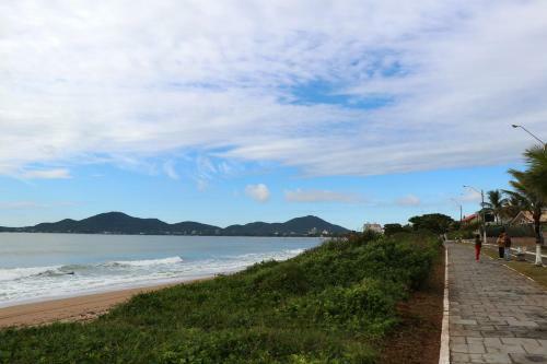 Curta Praia de Arma��o - Casa Girassol