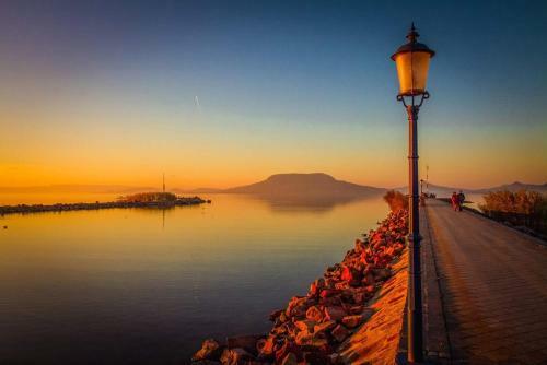 Sunset Plage Apartman Fony�d