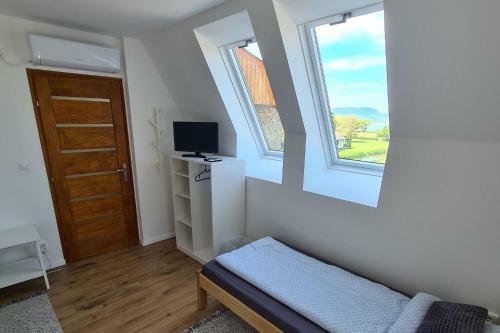 Hostal Mihely�nk