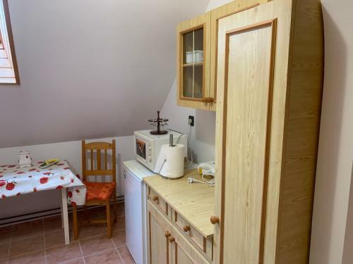B�stya Apartman