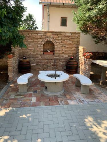 B�stya Apartman