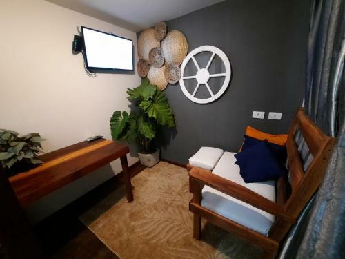 Casa Container Vermelha, Pr�ximo A Trindade!